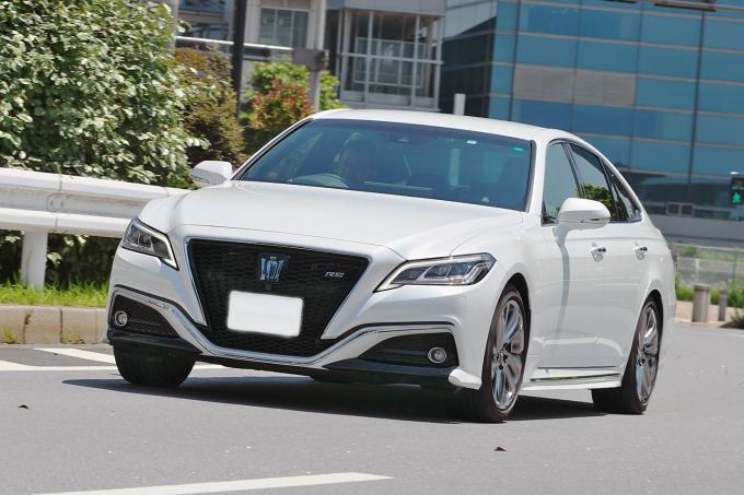 クラウンの販売不振は らしさ の欠如 セダンマニア がオーナー目線で乗って感じた 違和感 自動車情報 ニュース Web Cartop クラウンの販売不振は らしさ の欠如 セダンマニア がオーナー目線で乗って感じた 違和感 自動車情報 ニュース Web Cartop