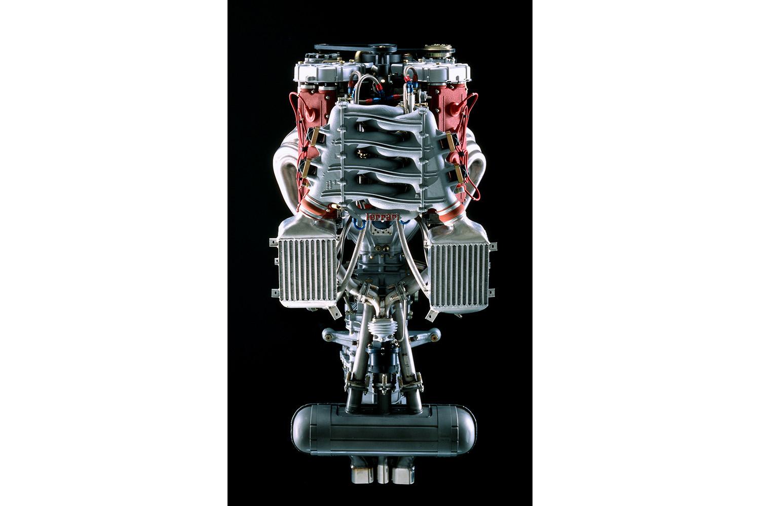 フェラーリF40のエンジン 〜 画像12