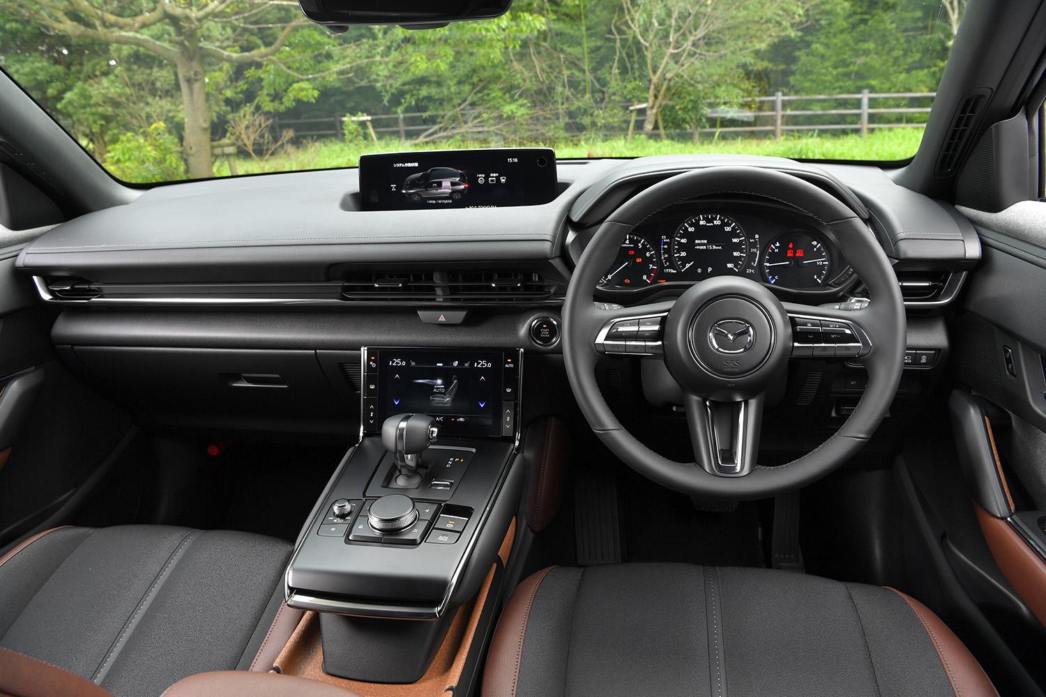 泥系の 無骨 さ皆無 自宅リビングより オシャレ番長 な室内のsuv５選 写真18 Goo 自動車