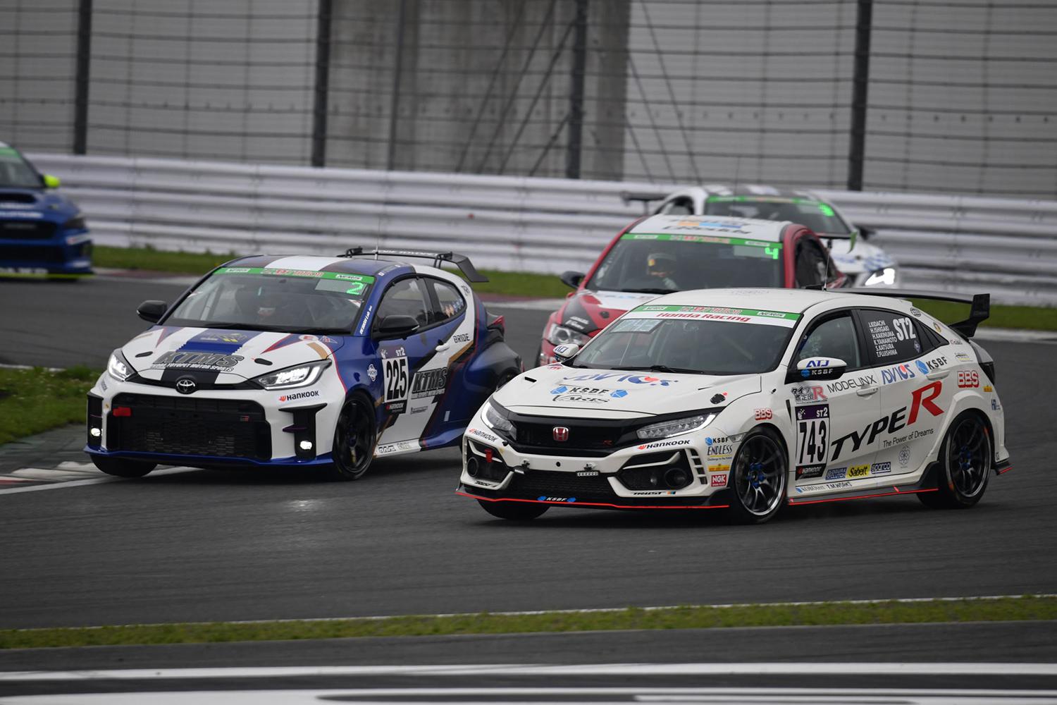 激速レース車と市販車ベース車が混在 超一流ドライバーからアマチュアまで参戦する ｓ耐 が面白すぎると評判だった 写真4 Goo 自動車