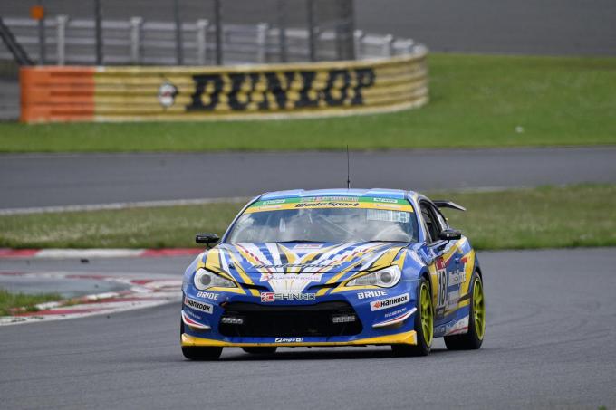 画像ギャラリー 激速レース車と市販車ベース車が混在 超一流ドライバーからアマチュアまで参戦する ｓ耐 が面白すぎると評判だった 画像15 自動車情報 ニュース Web Cartop