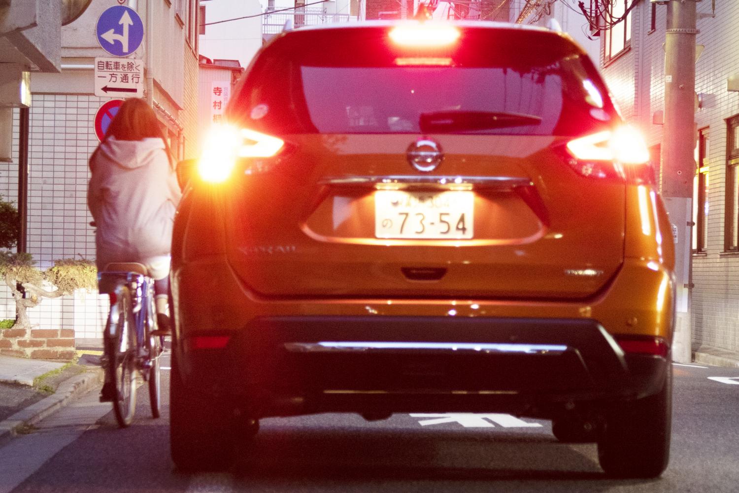 道路上を走る自転車 〜 画像8