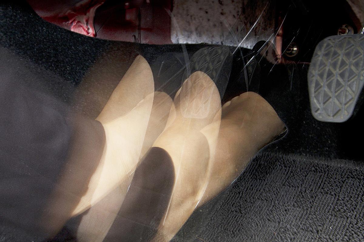 昭和世代にしか通じない ダブルクラッチ とはどんな運転テクニック 自動車情報 ニュース Web Cartop 昭和世代にしか通じない ダブルクラッチ とはどんな運転テクニック 自動車情報 ニュース Web Cartop