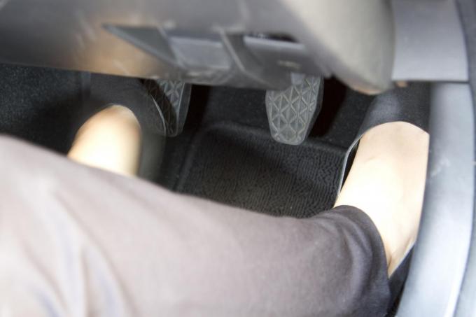 画像ギャラリー 女性じゃ踏みたくなくなるほど重たい車種も Mt車のクラッチペダルの重さがクルマによって違うワケ 画像3 自動車情報 ニュース Web Cartop 画像ギャラリー 女性じゃ踏みたくなくなるほど重たい車種も Mt車のクラッチペダルの重さがクルマによって違うワケ 画像3 自動車情報 ニュース Web Cartop