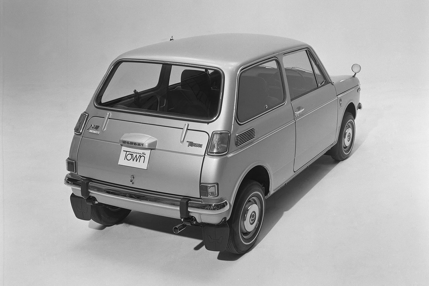 これぞ日本の カワイイ文化 360cc時代の キュートすぎる 軽自動車4台にいま乗れる 自動車情報 ニュース Web Cartop これぞ日本の カワイイ文化 360cc時代の キュートすぎる 軽自動車4台にいま乗れる 自動車情報 ニュース Web Cartop