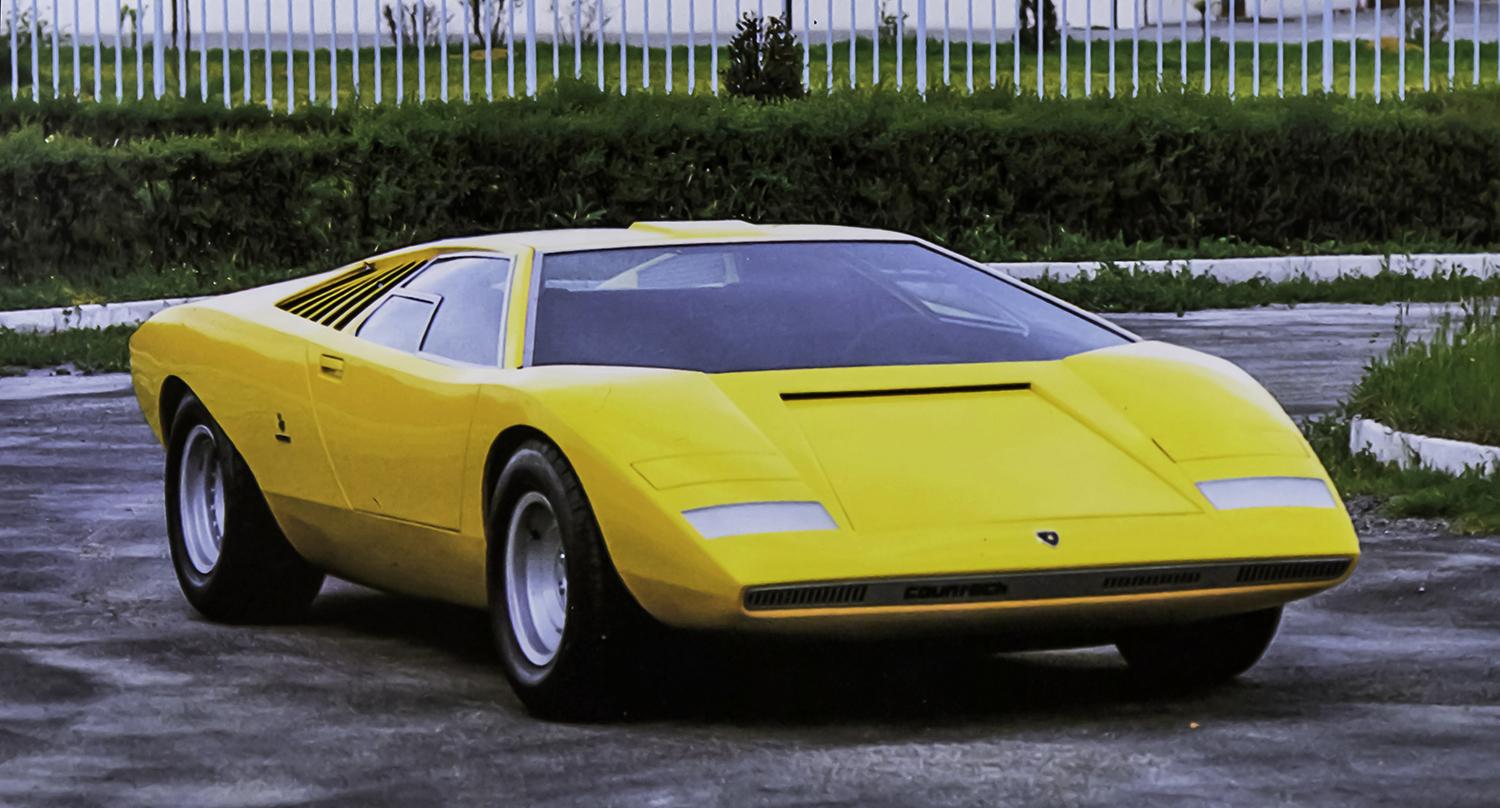 なんだこれは が車名の由来 伝説だらけのスーパーカー カウンタック とは何ものなのか 自動車情報 ニュース Web Cartop 2ページ目 なんだこれは が車名の由来 伝説だらけのスーパーカー カウンタック とは何ものなのか 自動車情報 ニュース Web Cartop 2ページ目