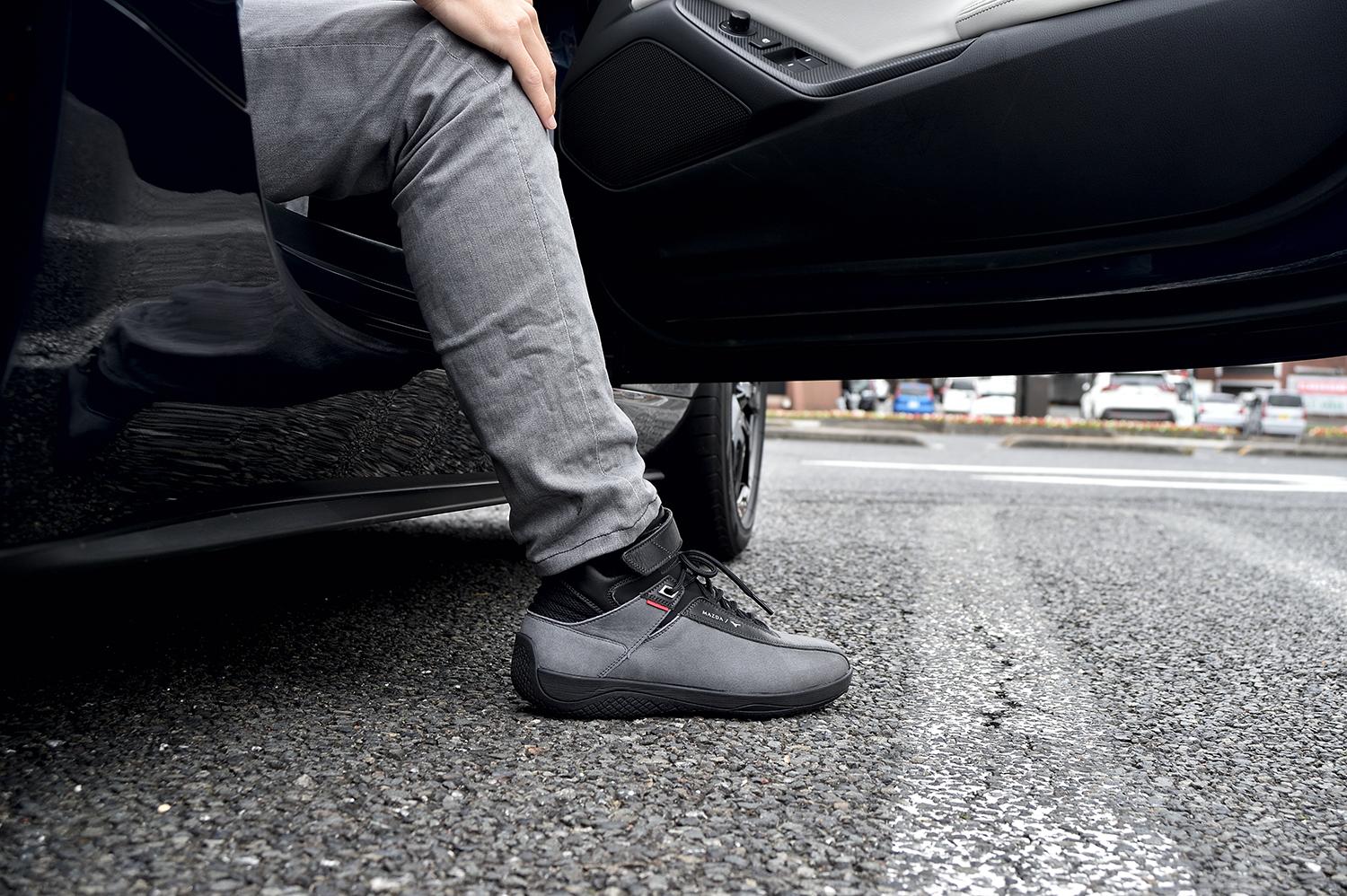 これが 運転 に命をかけるマツダの本気 ミズノと共同開発した ドライビングシューズ が圧巻の完成度だった 自動車情報 ニュース Web Cartop 2ページ目