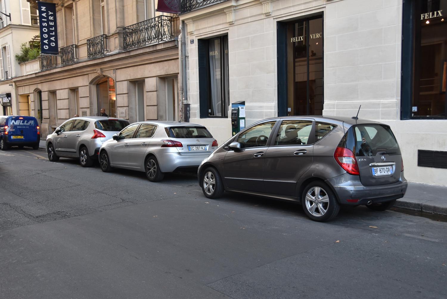 駐車の際、フランスでは他車にぶつけるのが普通というイメージは事実か 〜 画像10