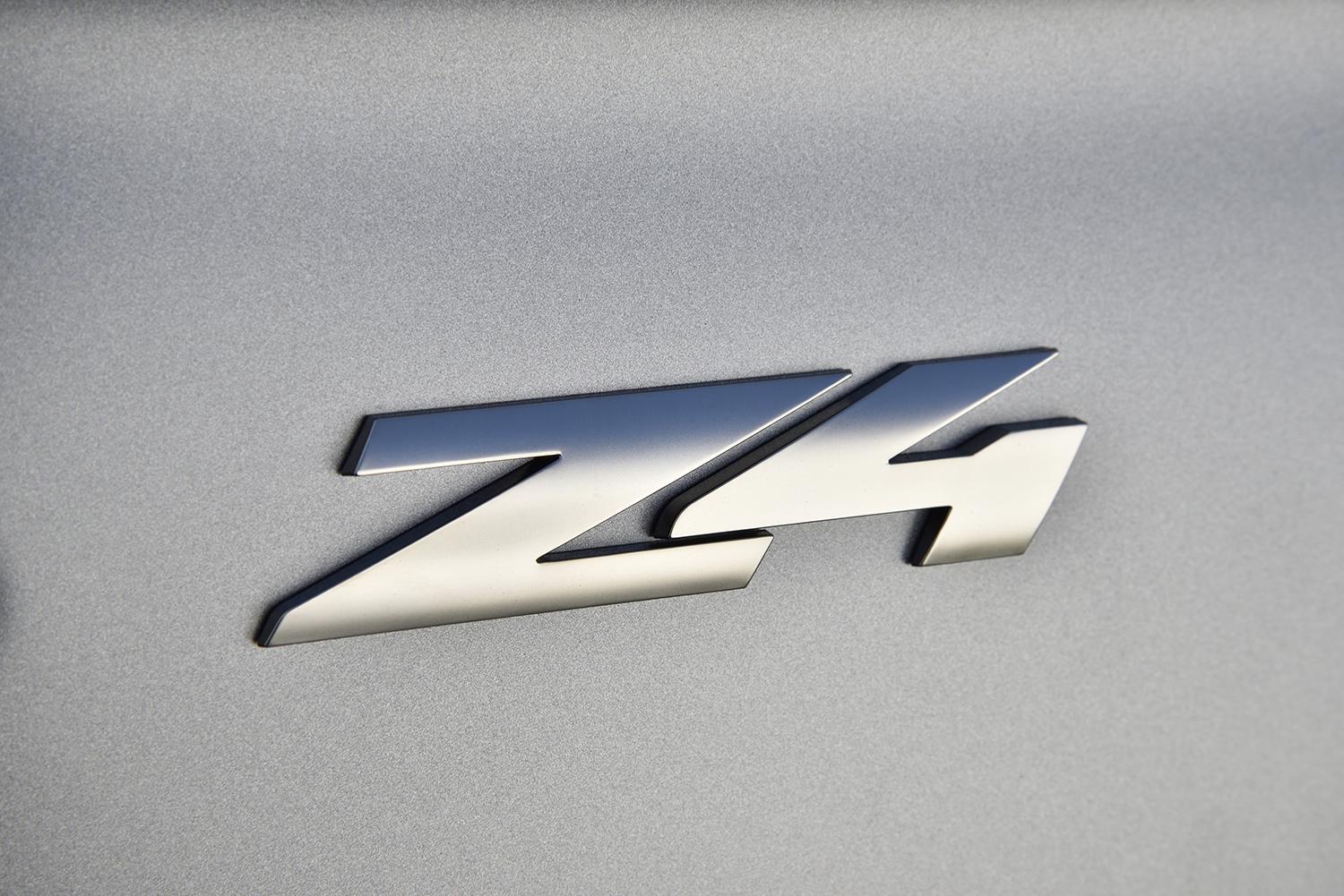 BMW Z4の車名エンブレム 〜 画像6