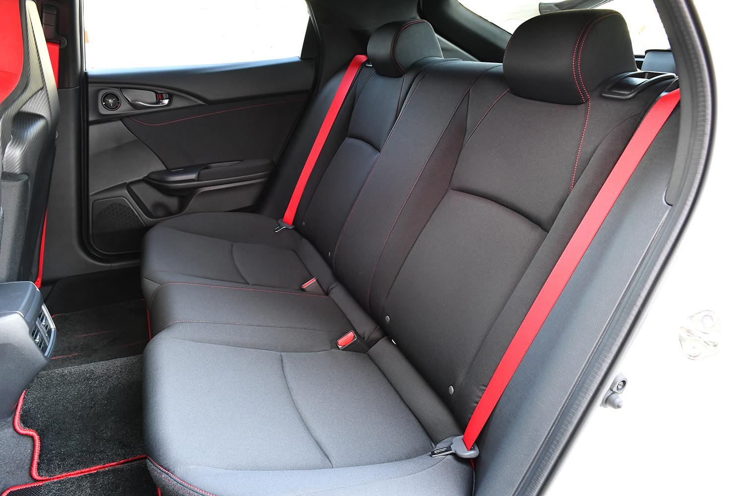 バリバリのスポーツモデルなのに家族から文句が出ない 走りが忘れられない 世帯持ち男子 が乗るべき５台のクルマ 写真17 Goo 自動車