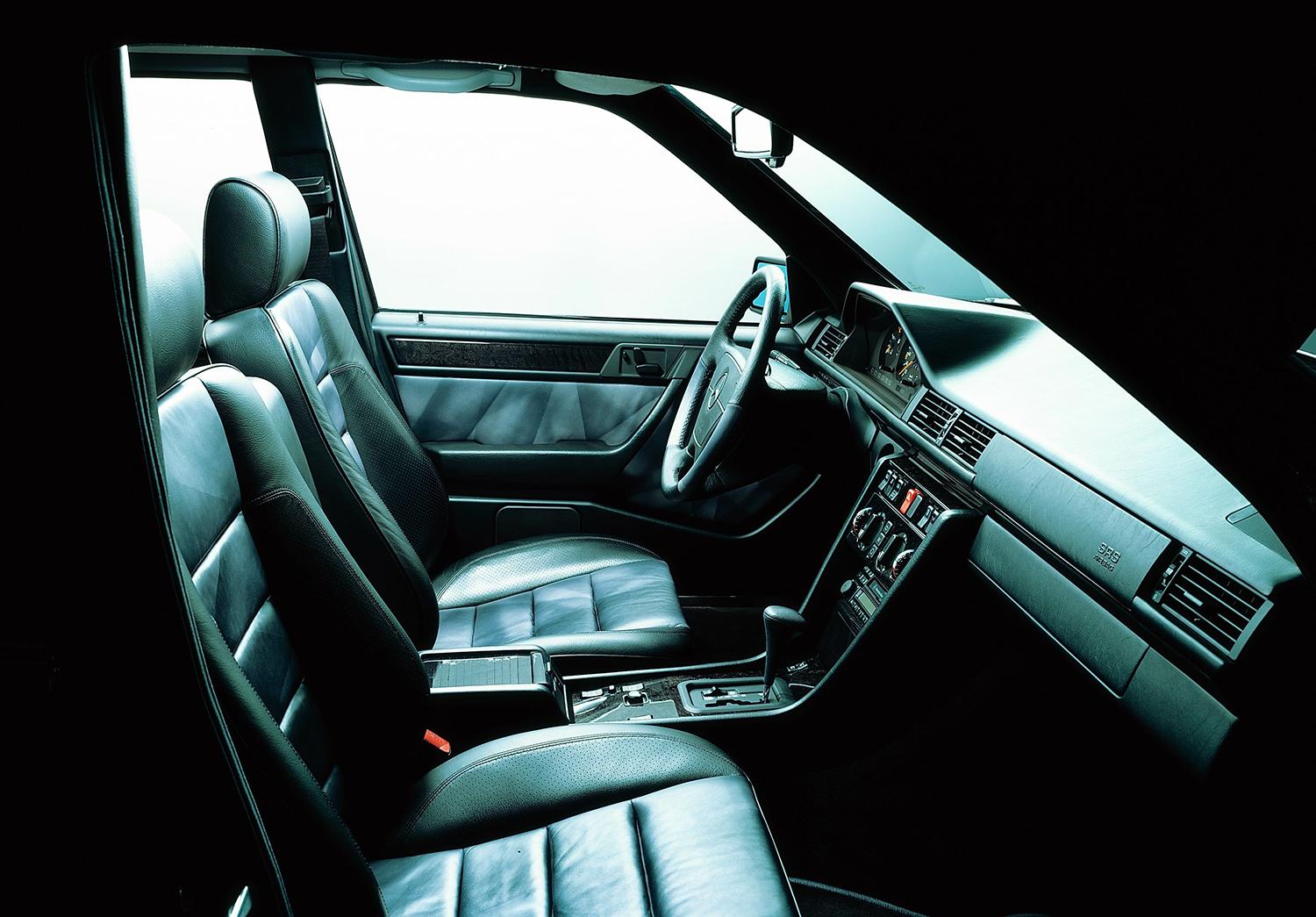 W124型メルセデス・ベンツの本革シート 〜 画像4