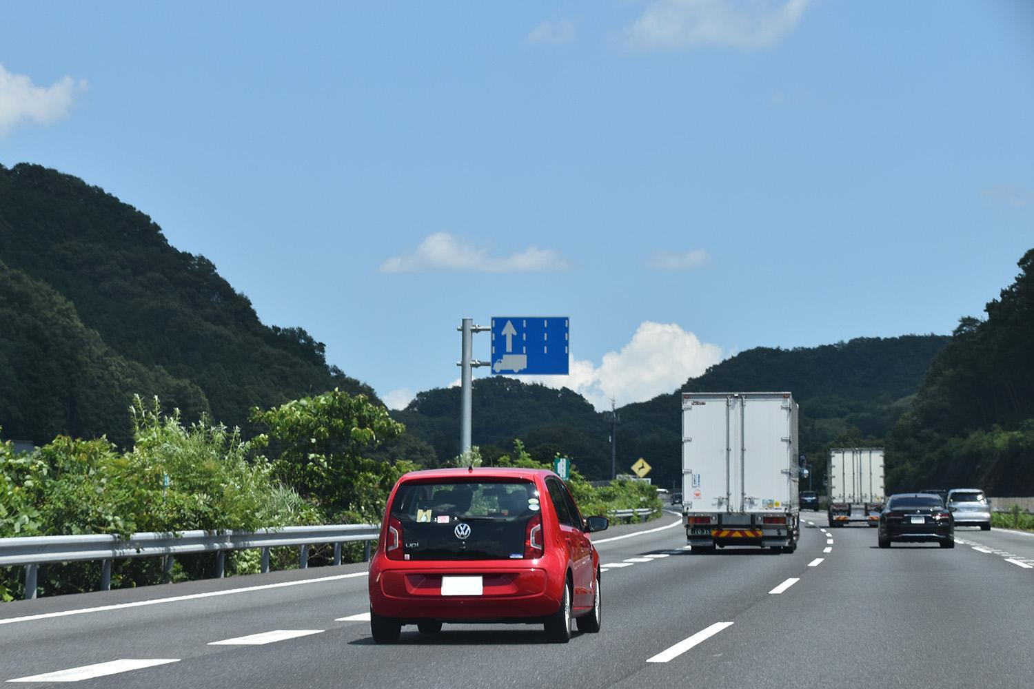 大型貨物自動車等通行帯のイメージ 〜 画像3