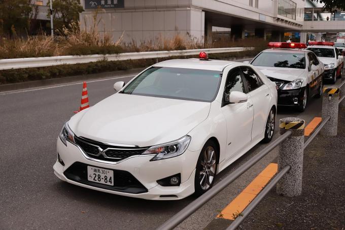 警察も使う「覆面パトカー」は通称！　意外と知らない「正式な名称」とは