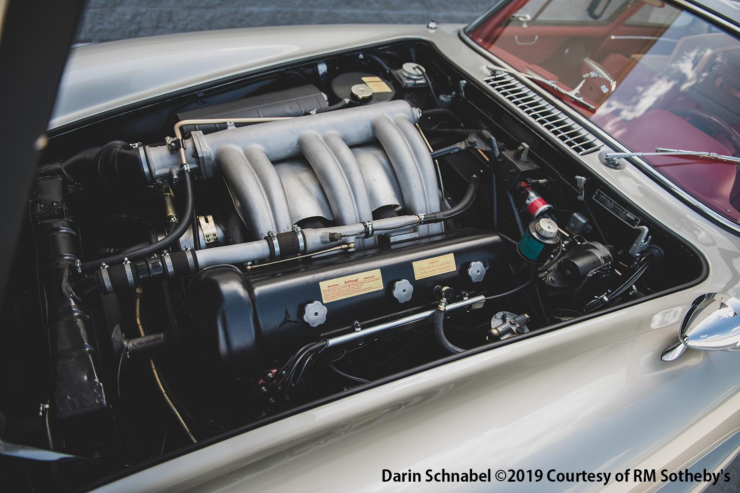 約1億5800万円で落札された1955年式メルセデス・ベンツ300SLのエンジン 〜 画像2