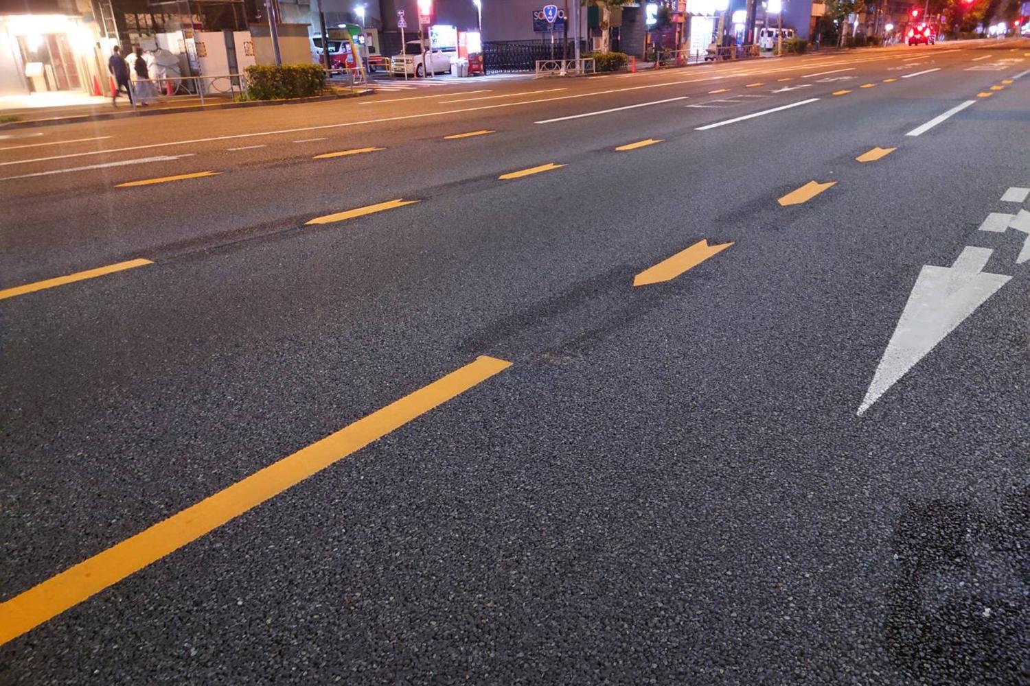 突如登場した謎の 車線 黄色い破線 は踏んだり跨いだりしたら 違反 自動車情報 ニュース Web Cartop 2ページ目