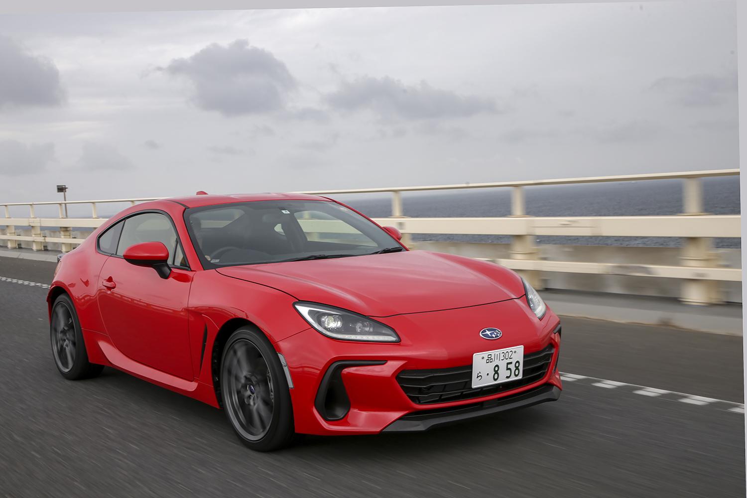 試乗 先代86を 知り尽くした男 が太鼓判 新型brzの 軽快さが気持ちいい 走り 自動車情報 ニュース Web Cartop 2ページ目 試乗 先代86を 知り尽くした男 が太鼓判 新型brzの 軽快さが気持ちいい 走り 自動車情報 ニュース Web Cartop 2ページ目