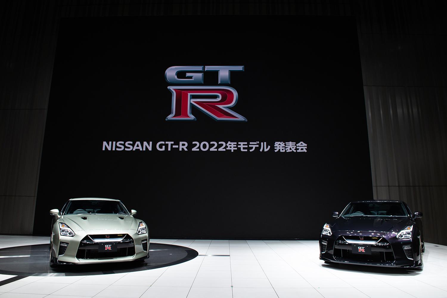 日産GT-R 2022モデル T-specの2台並び