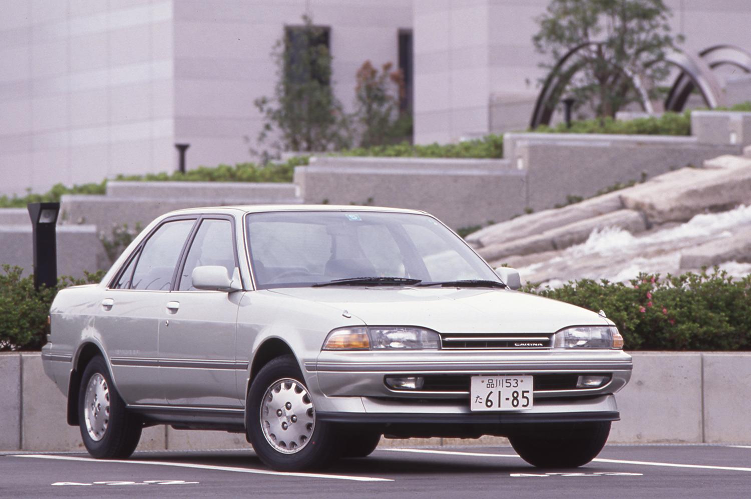 5代目トヨタ・カリーナのフロントスタイリング