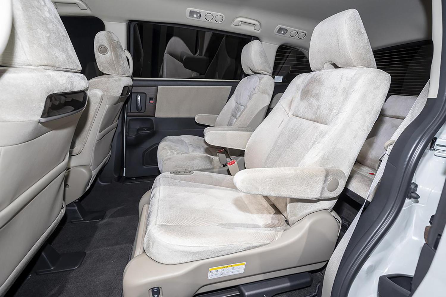 同じミニバンなら広いほうがいいに決まってる 後席まわりを 実測 して広さランキングを決めてみた 自動車情報 ニュース Web Cartop 同じミニバンなら広いほうがいいに決まってる 後席まわりを 実測 して広さランキングを決めてみた 自動車情報 ニュース Web Cartop