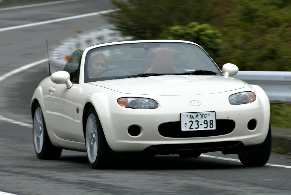 ほとんどの輸入車に右ハンドルが用意されるいまでも 輸入車は左ハンドル主義 な人が存在するワケ 写真4 Goo 自動車