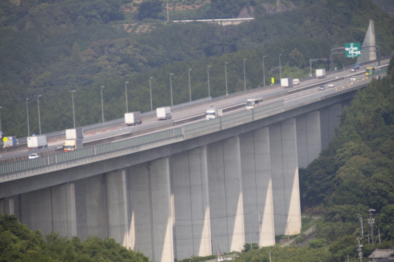 新東名高速道路のイメージ