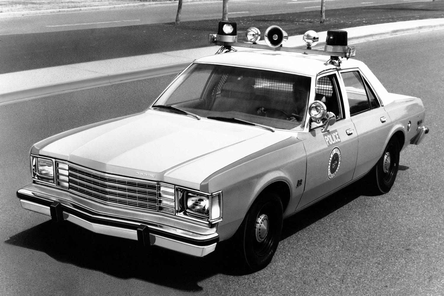 日本も次はクラウンsuvか エクスプローラーにタホにデュランゴなど バカッ速suv が主流の北米パトカー事情 自動車情報 ニュース Web Cartop