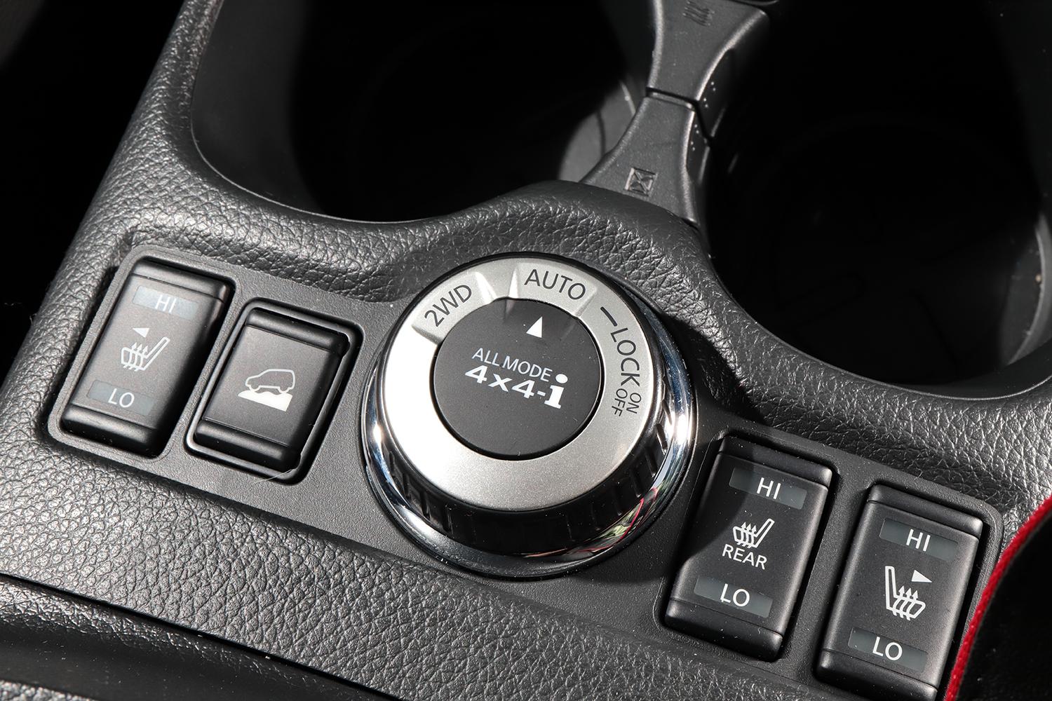 悪路系4wd車は ２or４駆を切り替えるパートタイム スポーツ 実用車は 常時4wdのフルタイム ２種が存在する理由とは 自動車情報 ニュース Web Cartop