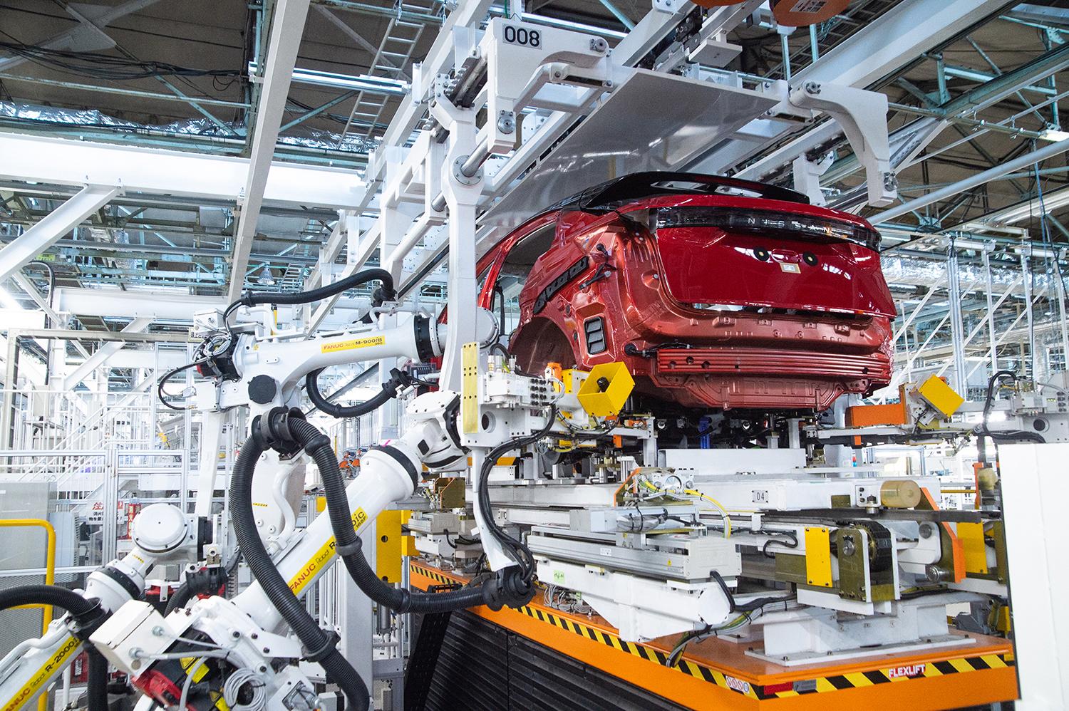 これが自動車工場 圧倒されるハイテクの館 日産 インテリジェントファクトリー が凄かった 写真11 Goo 自動車 これが自動車工場 圧倒されるハイテクの館 日産 インテリジェントファクトリー が凄かった 写真11 Goo 自動車