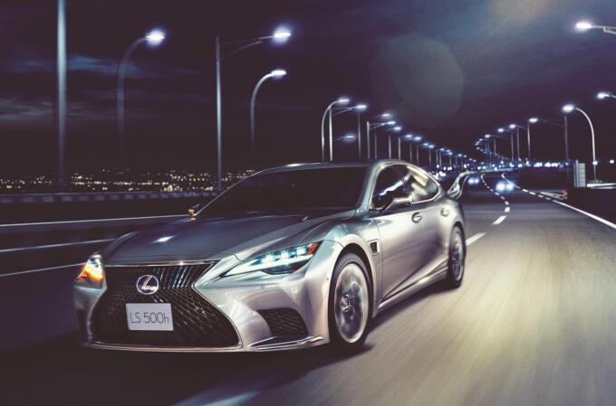 LiDARの追加による運転支援技術の性能向上とノーマルタイヤへの変更による乗り心地の向上が実現! レクサスLSを一部改良でさらに快適に