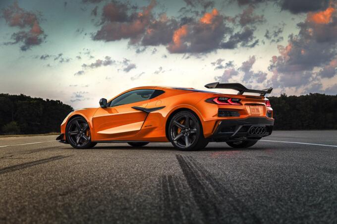 23 Chevrolet Corvette Z06 002 Web Cartop