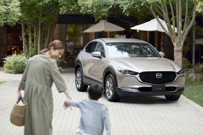 新車種 特別仕様車を追加 Mazda3 および Mazda Cx 30 を一部商品改良 Web Cartop この記事をまとめると Mazda3 およびcx 30が ｄメニューニュース Nttドコモ