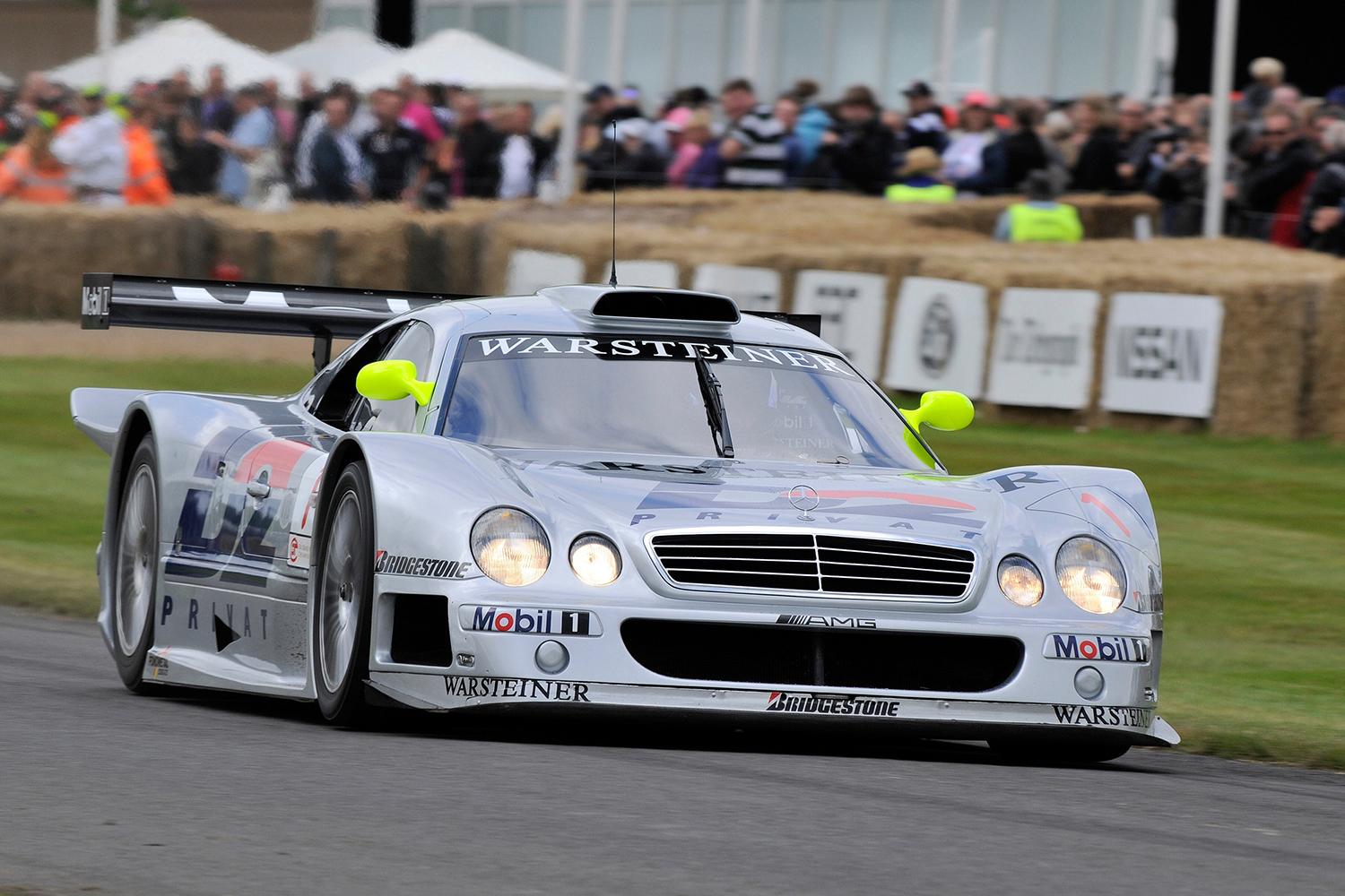 メルセデス・ベンツCLK-GTRの走行シーン 〜 画像3