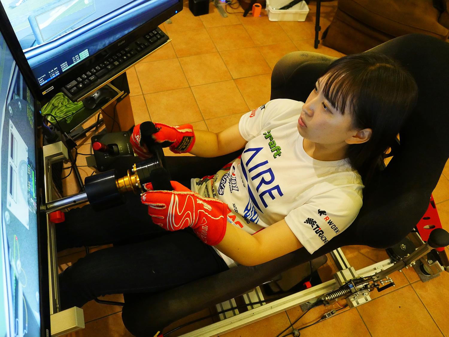 女子レーサー猪爪杏奈がTCRジャパンにシビックで出場！