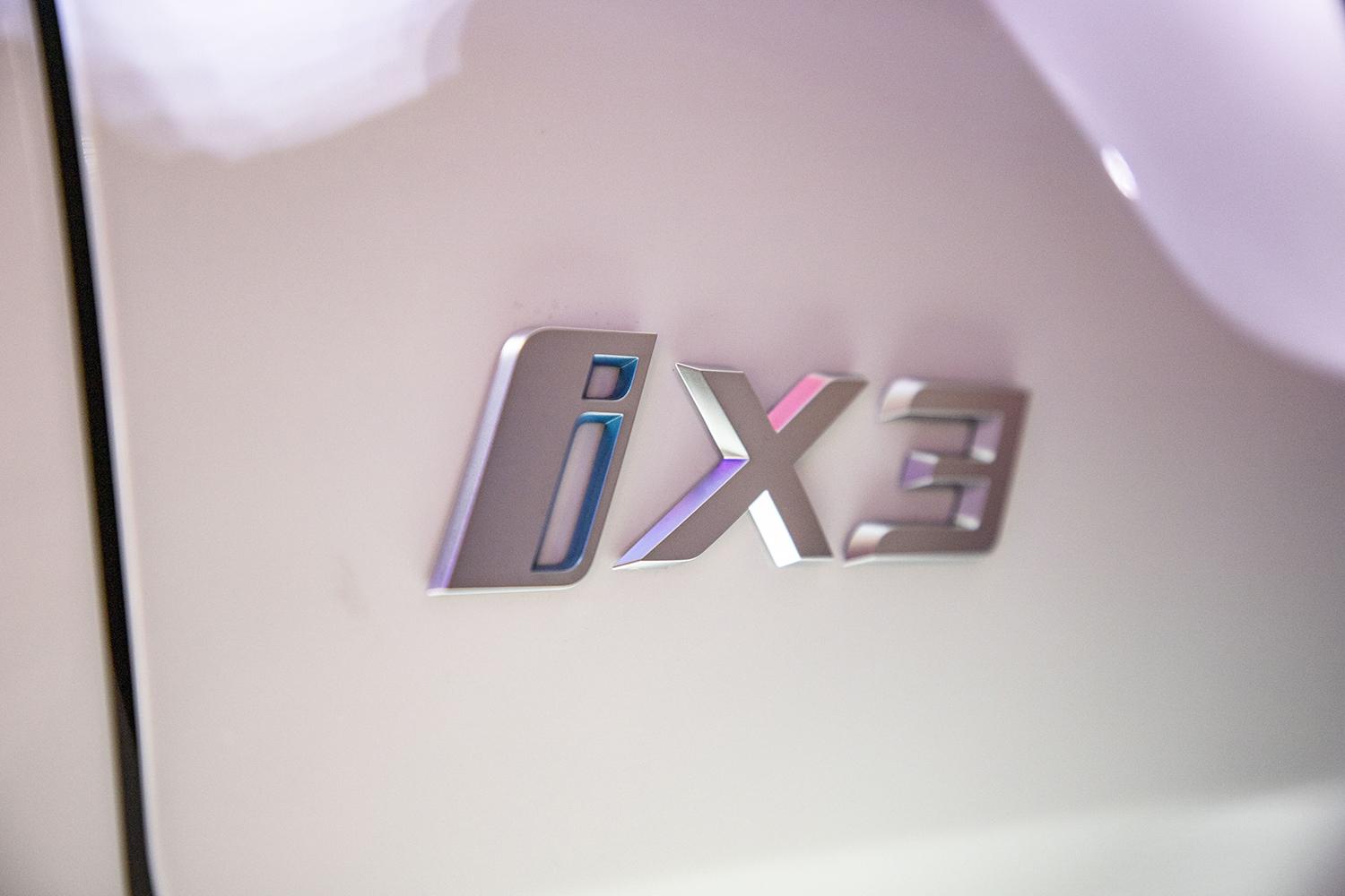 電気自動車のiXとiX3を披露して発売開始 〜 画像48