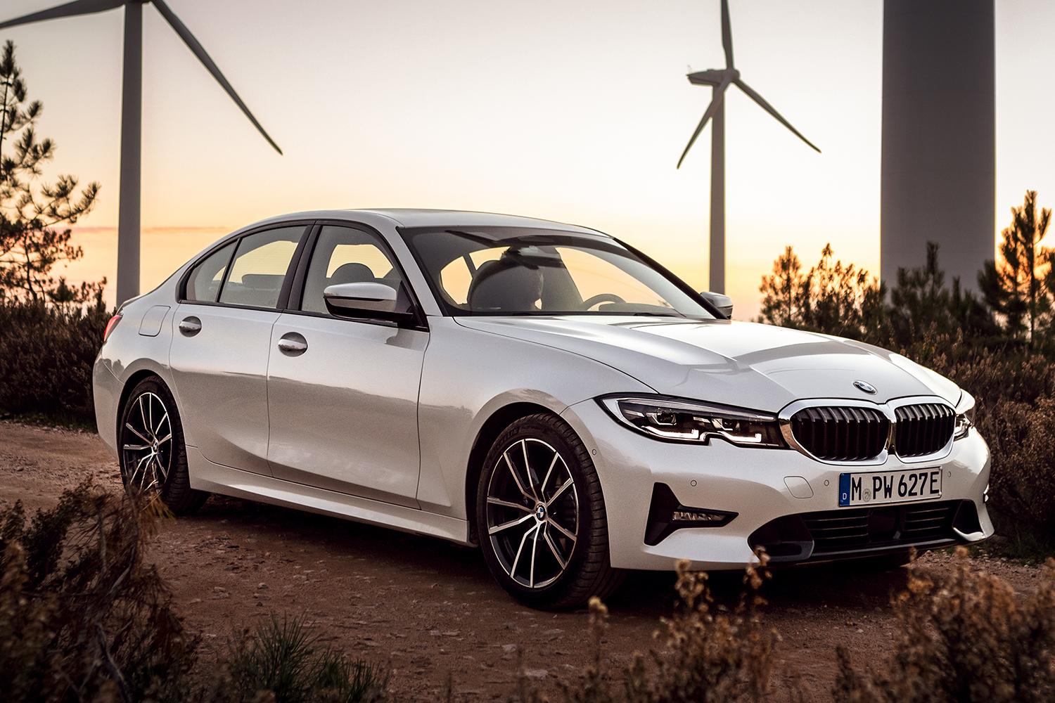 P90330010_highRes_the-all-new-bmw-330e