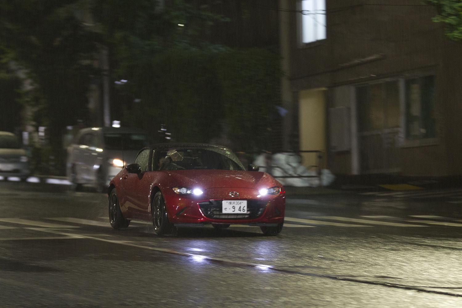 夜間の走行イメージ(フロント)