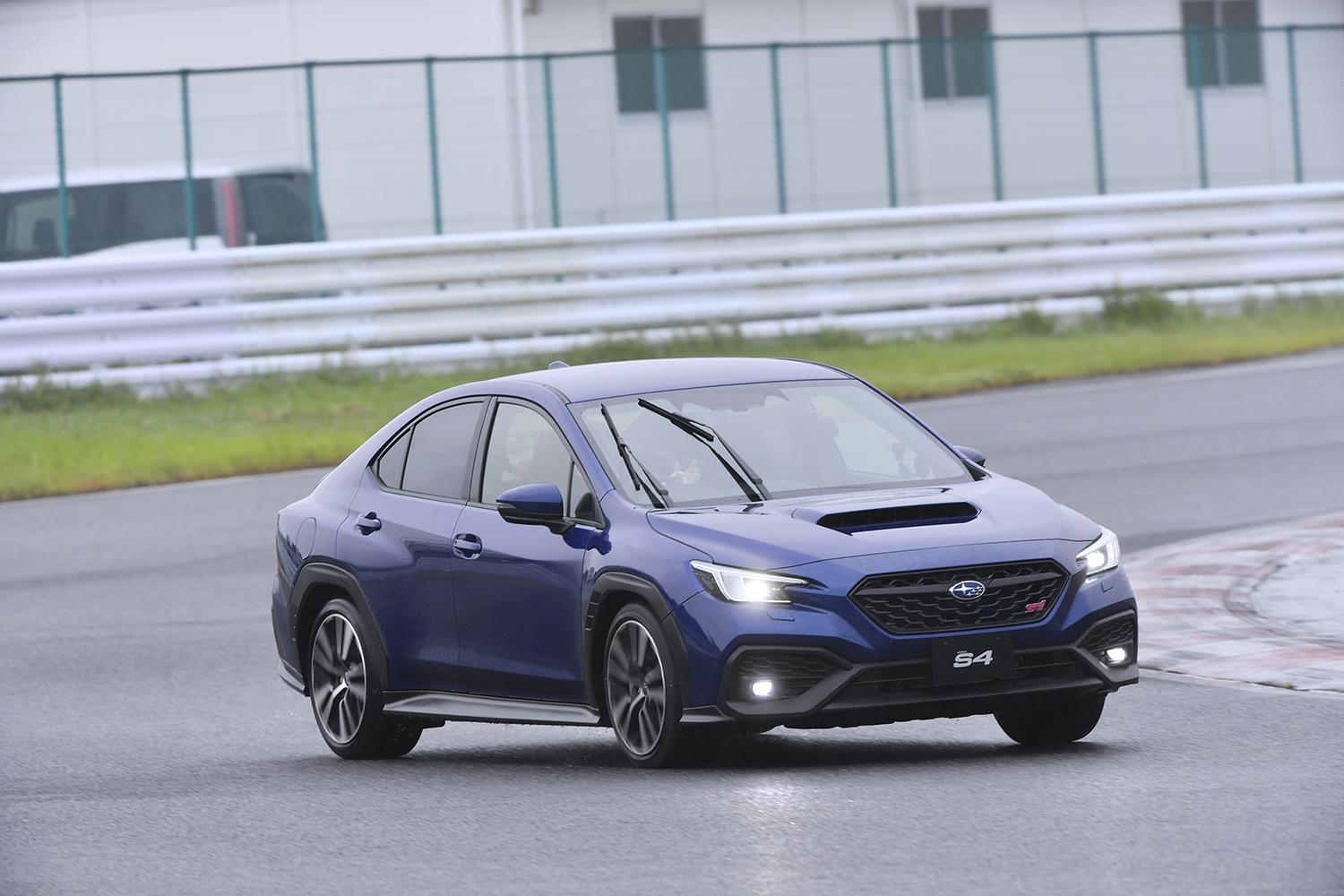 試乗 新型wrx S4とレヴォーグ Sti Sport Rをサーキットで全開 ときに 羊 ときに 狼 の両面を楽しめる 写真58 Goo 自動車
