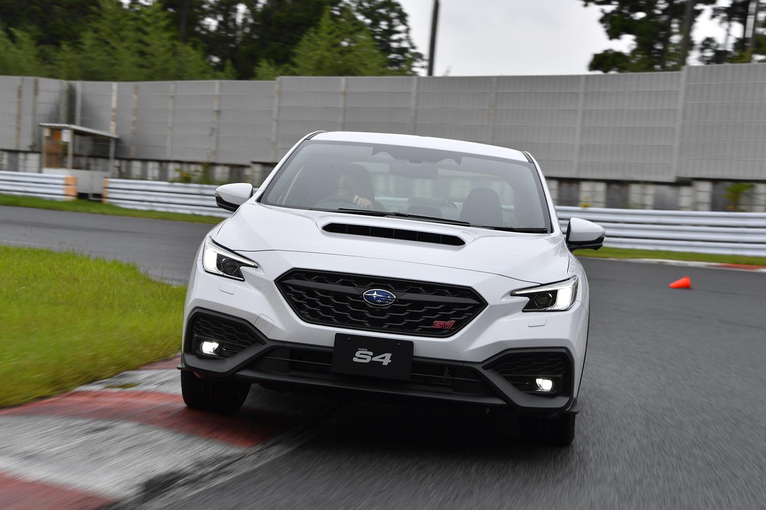 試乗 新型wrx S4とレヴォーグ Sti Sport Rをサーキットで全開 ときに 羊 ときに 狼 の両面を楽しめる 自動車情報 ニュース Web Cartop