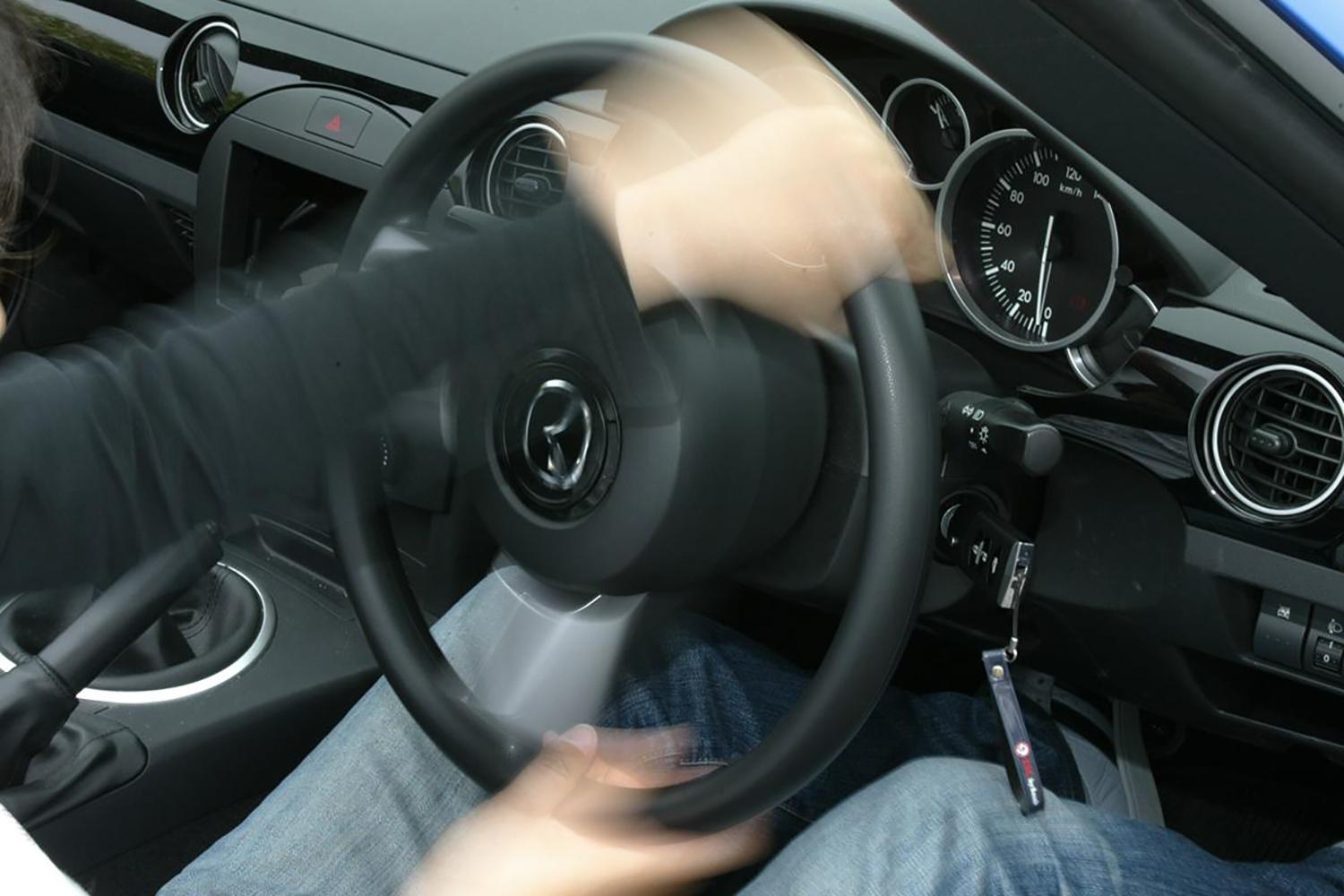 軽く切れればいい ってもんじゃない パワステの感触がクルマによって異なるワケ 自動車情報 ニュース Web Cartop