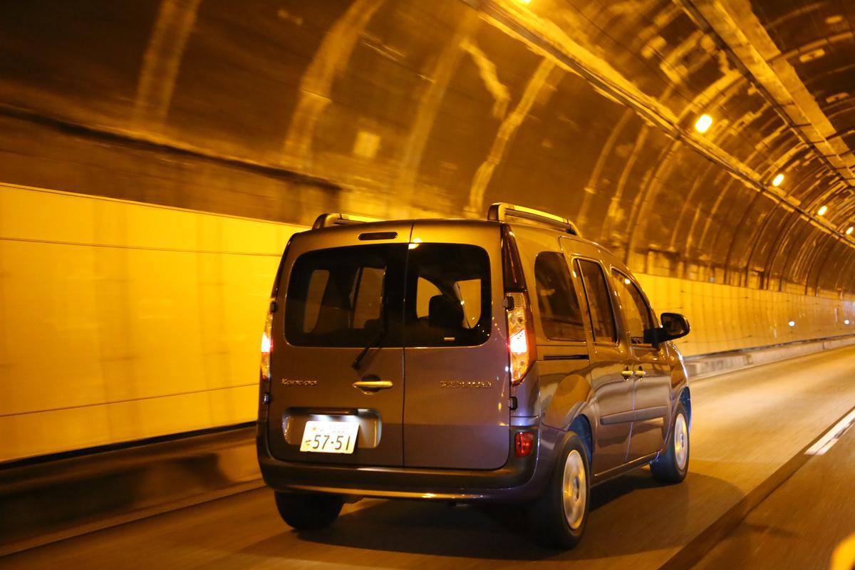 長距離運転での疲労の原因と対策