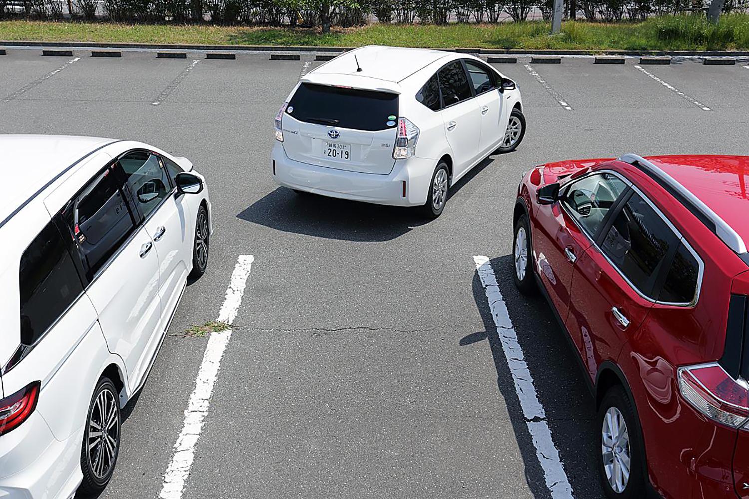 踏み間違い事故は年間６ ７千件も起きている 高齢者はなぜアクセルとブレーキを踏み間違えるのか 自動車情報 ニュース Web Cartop