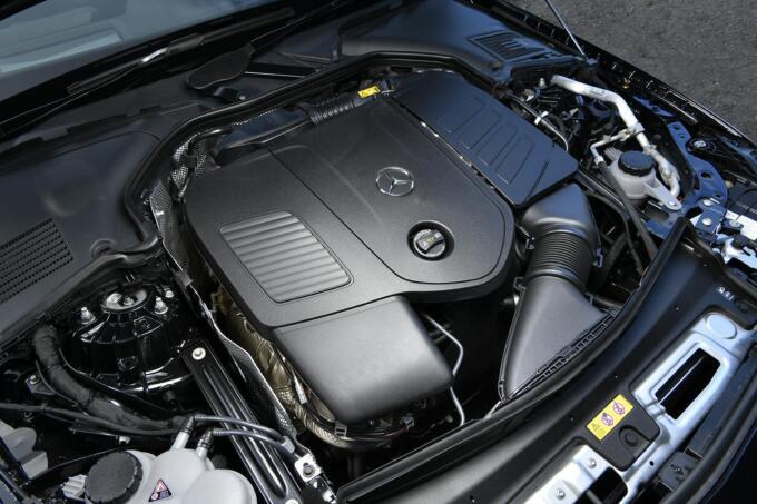 なんと水洗いもokだった クルマのエンジンルームの洗い方とは 自動車情報 ニュース Web Cartop