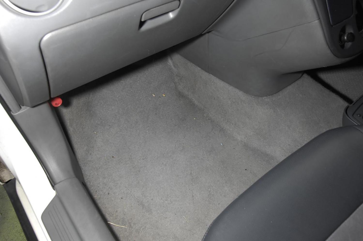 クルマは恐るべき汚れの温床だった たった１時間でできる車内清掃のポイント５つ 自動車情報 ニュース Web Cartop