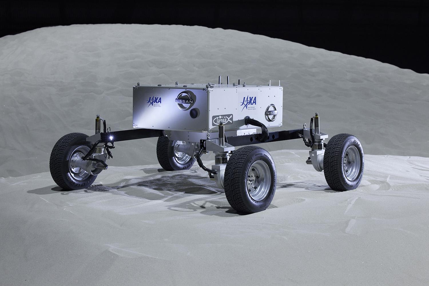 JAXAと日産が共同開発した月面探査車両ローバのスタイリング