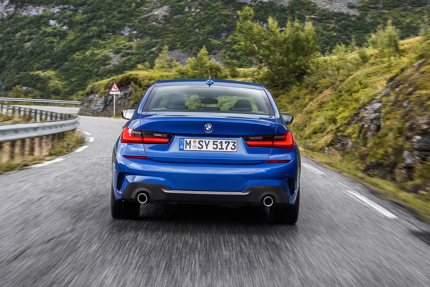 Bmw ３シリーズに上質感あふれる内外装をまとった新グレード追加 3iエクスクルーシブをラインアップに設定 自動車情報 ニュース Web Cartop