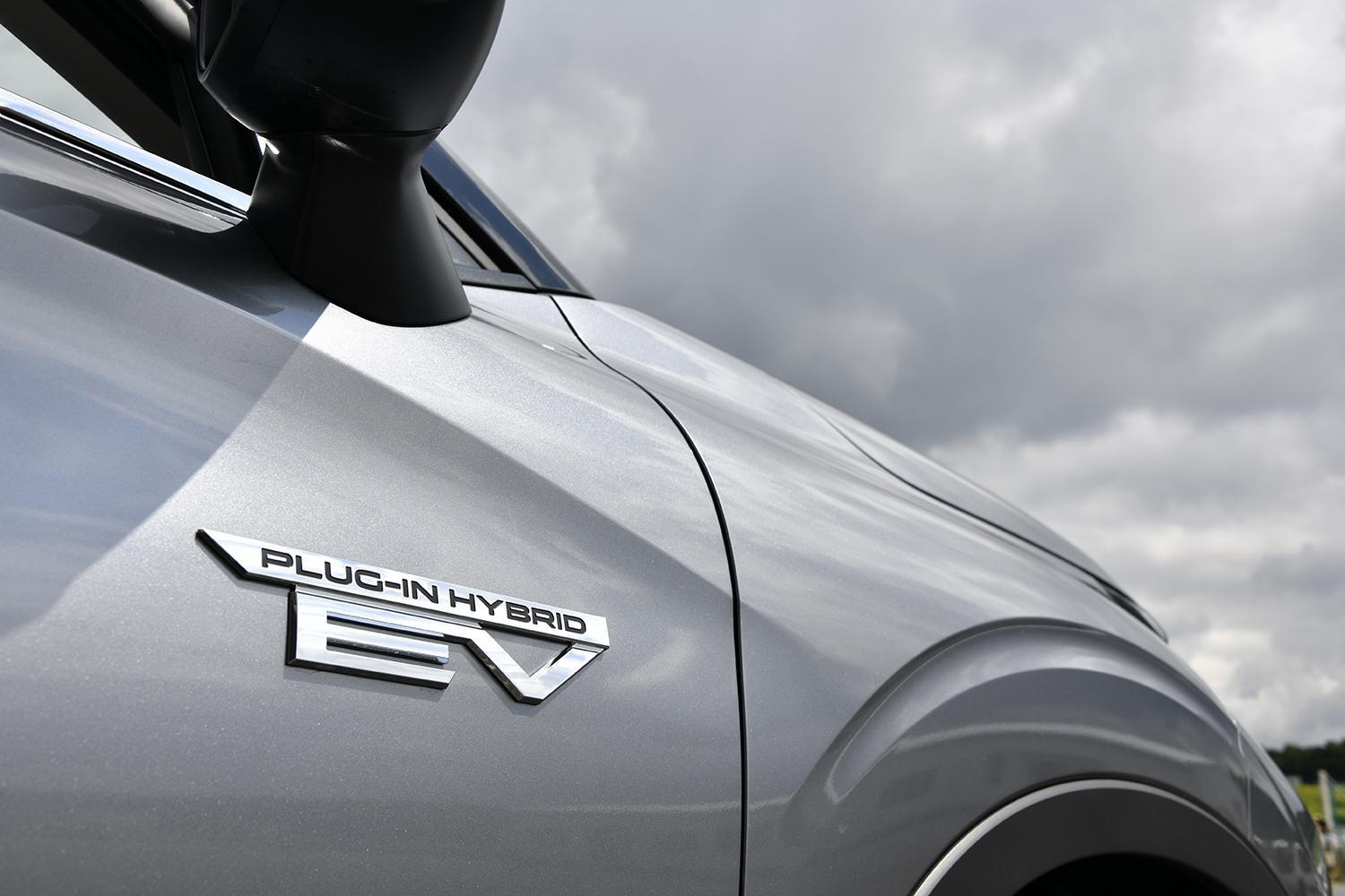 三菱「アウトランダーPHEV」と「エクリプスクロスPHEV」それぞれの役割