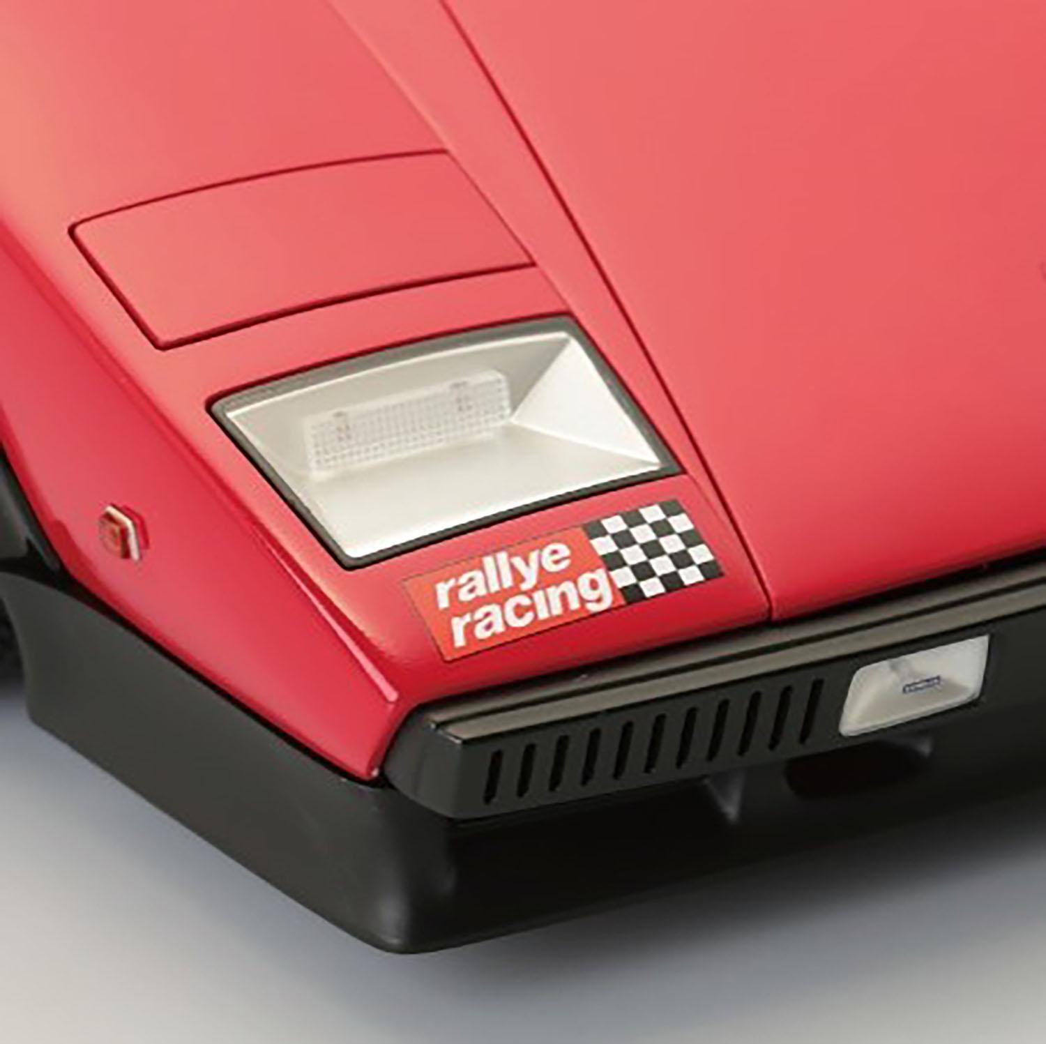 　1/8スケール「ランボルギーニ カウンタック LP 500S」の組み立てキットが再販