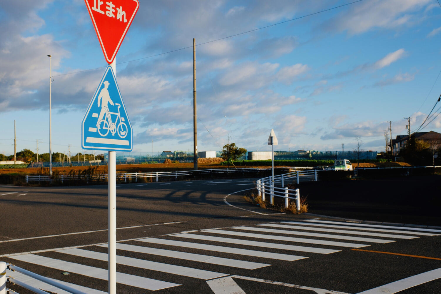 横断歩道のイメージ