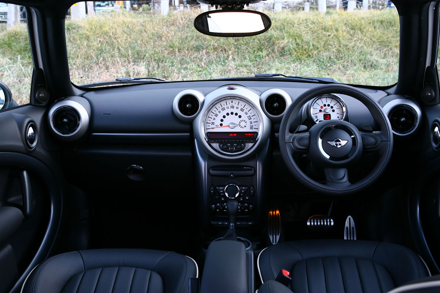 一発屋並のブームで終わった クルマの センターメーター がほぼ消滅した理由とは Goo 自動車