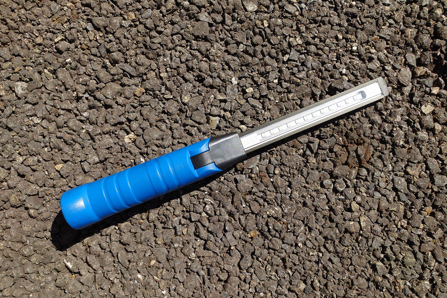 メンテフリーと車載工具不要は別の話 いまどきのクルマでも最低限積んでおくべき ツール とは 写真5 Goo 自動車 メンテフリーと車載工具不要は別の話 いまどきのクルマでも最低限積んでおくべき ツール とは 写真5 Goo 自動車